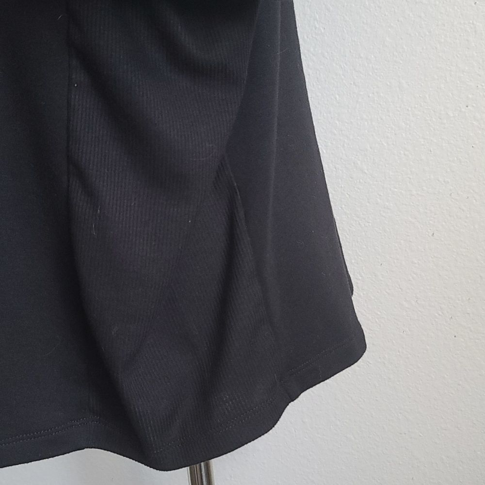 FLORA NIKROOZ WOMAN'S PULLOVER TOP - Picture 3 of 11